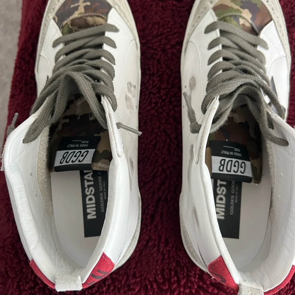 Golden Goose 43 - Picture 2 of 5